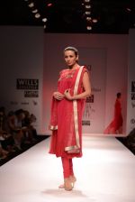 Model walks for Chandrani, Mrinalini, Dhruv-Pallavi Show at Wills Fashion Week 2013 Day 5 on 17th March  (121).JPG